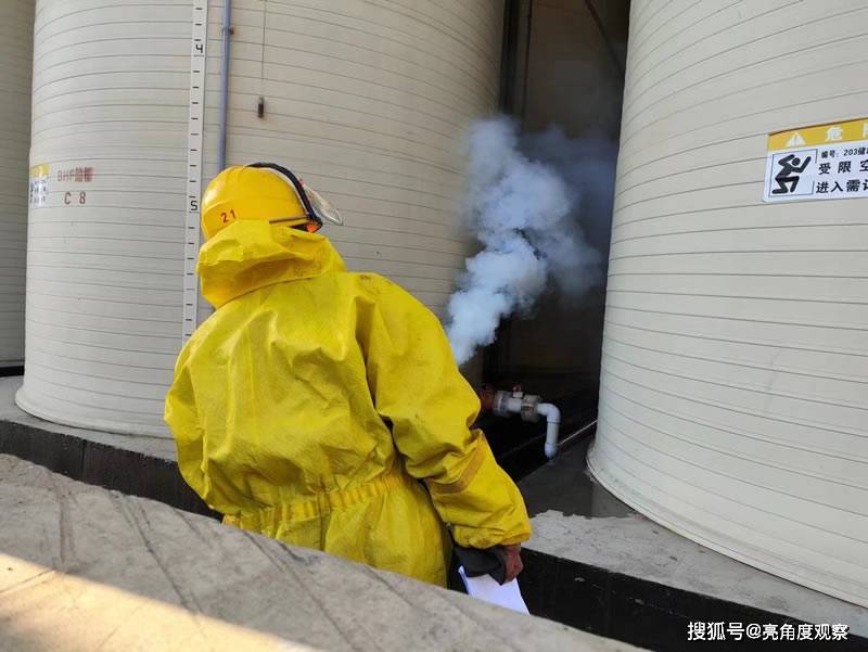 江西德宝化工开展氟氢酸法兰泄漏应急演练活动 迎接2024元旦假期_处置