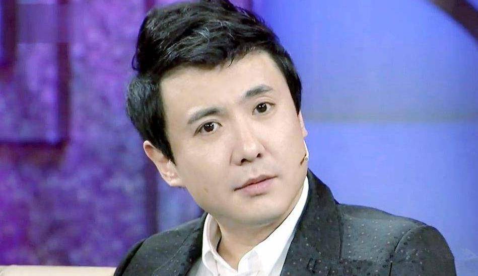 不过,尽管沈腾的颜值较年轻时下降了不少,体重也增加了不少,但他依然