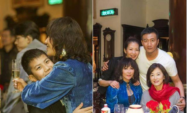 55岁刘嘉玲与干儿子同框,一头利落短发好优雅,康康暴风式长大!