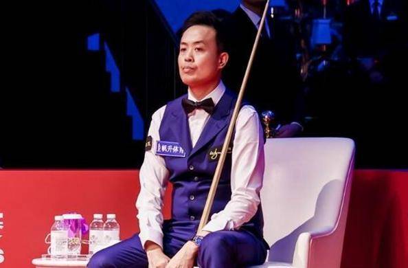 我们名将出局 对轰大战一触即发 竞争136万冠军大奖_夫斯基_傅家俊