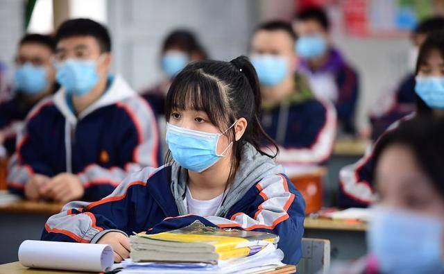 多地五一假期暖心通知:师生异地出入需隔离14天,家长