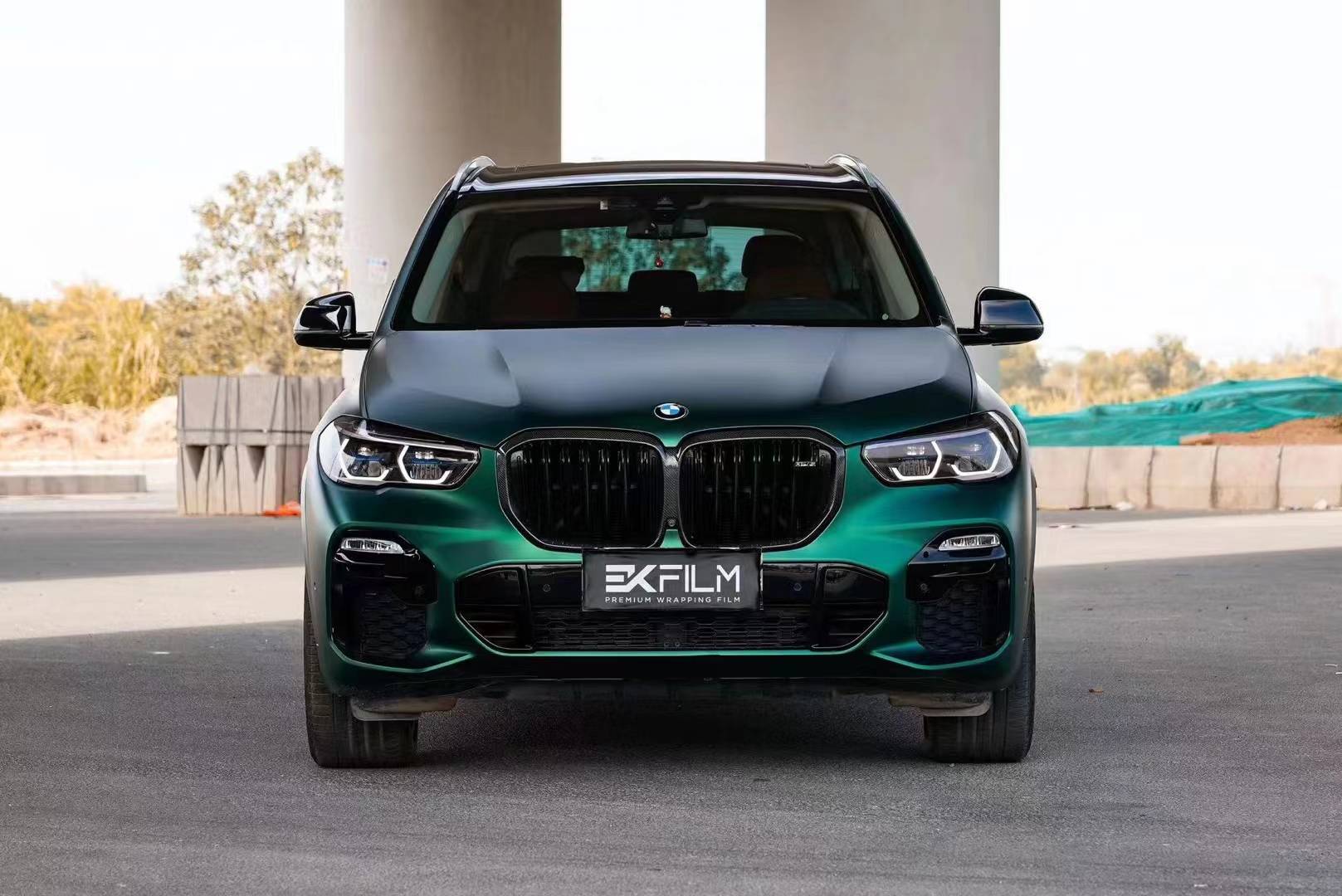宝马x5-ek改色膜毒液绿,亚面电镀磨砂的质感_搜狐汽车_搜狐网