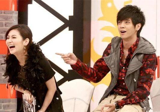 (双s指任家萱selina和罗志祥show)当年除了"双j恋"话题很高,"双s恋"