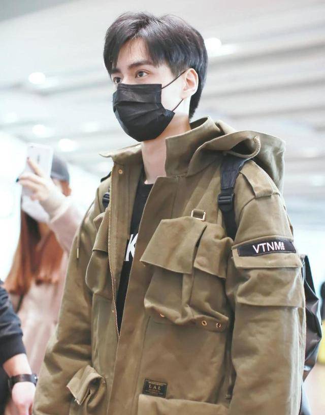 都说胡一天长得路人,那是你没见过他的素颜照_长相_演技_网友