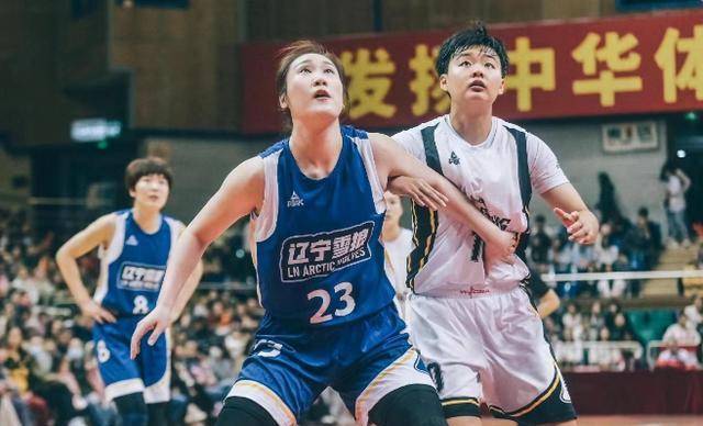 入选了中国女篮备战奥运会资格赛15人名单的陈明伶迎来了大爆发,得到