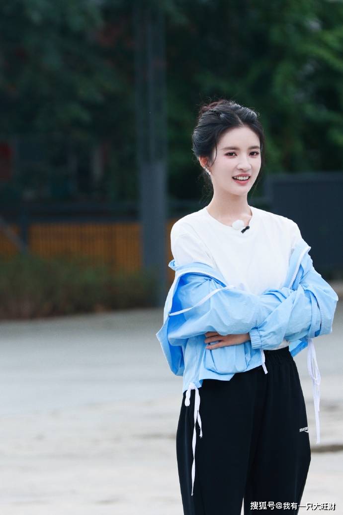 苏醒陈鑫昊秀同款穿搭,徐志胜刘些宁体验下乡限定游_杨迪平_格子里