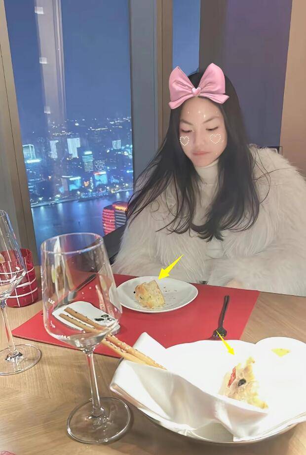 李湘新年和王诗龄聚餐!14岁王诗龄泳装照暴瘦,仍被要求节食!