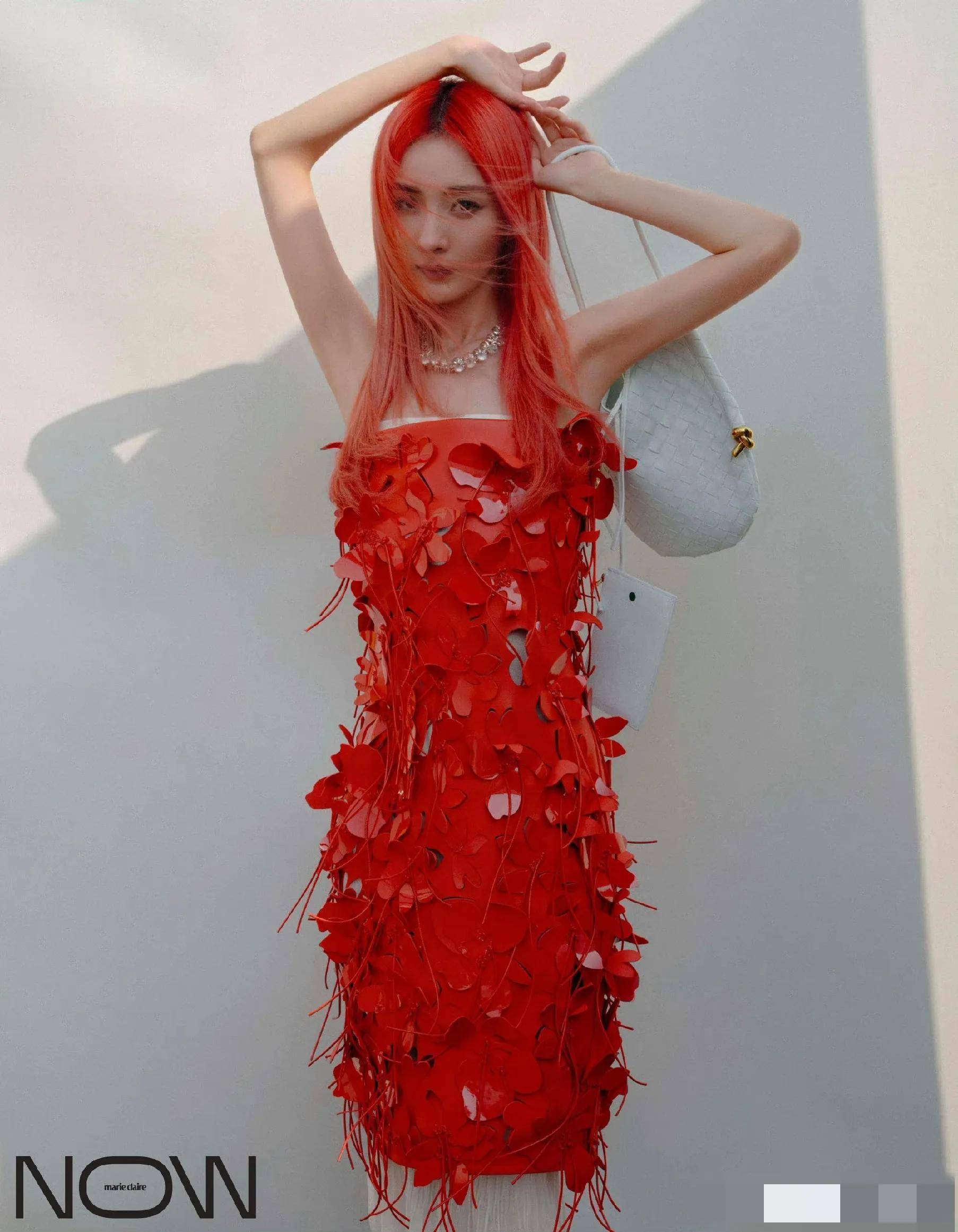 简直不敢相信,杨幂竟然有11个耳洞,其中9个还是一次性打的……_耳朵