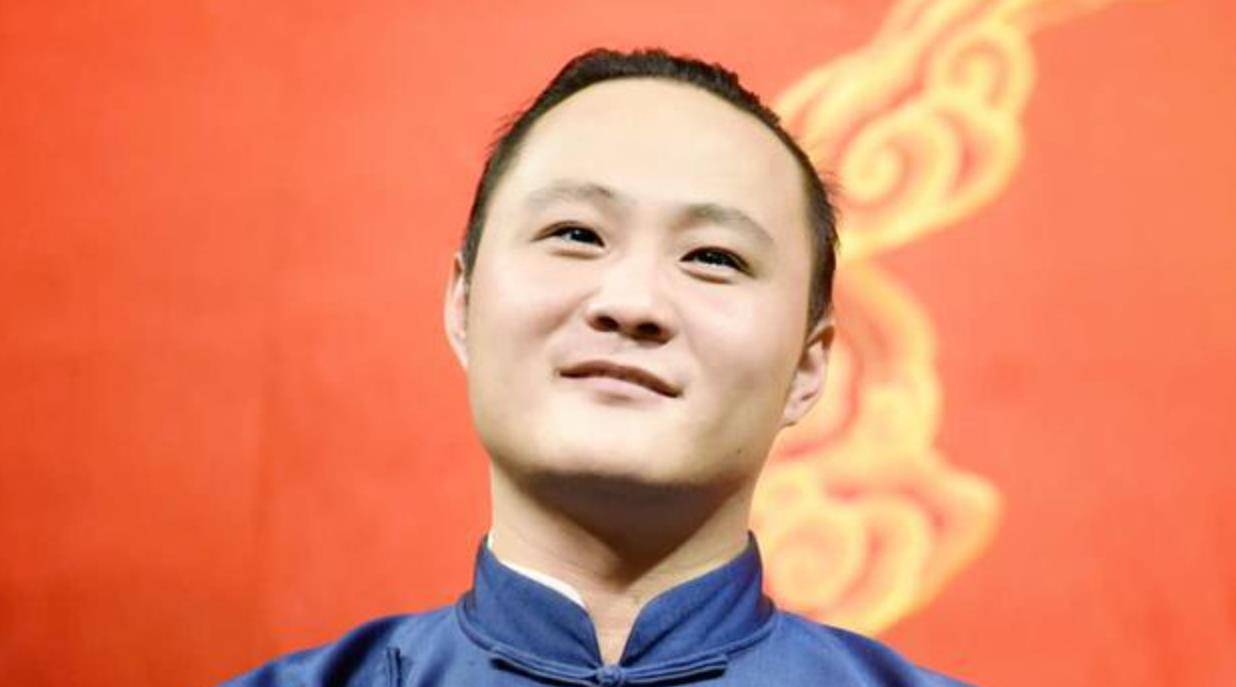 闫云达:郭德纲最早收的徒弟,巅峰时退社摘字,真和孟鹤堂有关吗