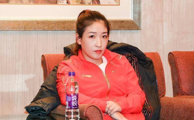 刘诗雯的角色:"债主","陪练",其实有个位置她再合适不过_国乒_刘国梁