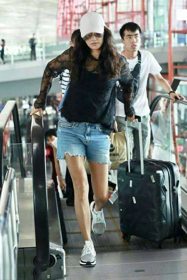 瞿颖瘦了也没变漂亮!