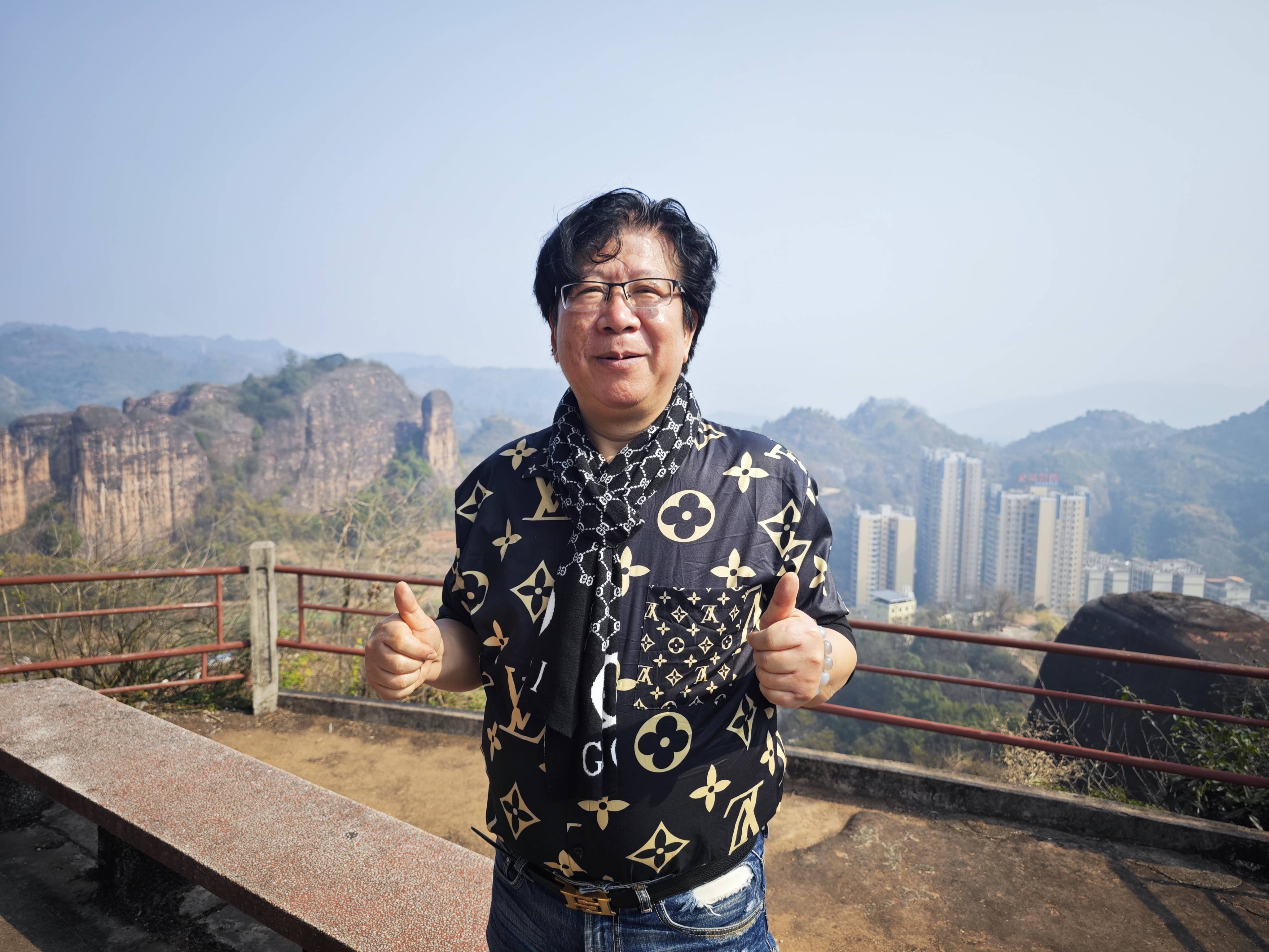 央视评论家史峰给中国当代艺术最具收藏潜力艺术家伍延文写评论