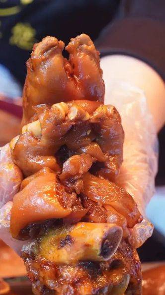 塔桥猪蹄:驻马店美食传奇,味觉盛宴等你品尝_人们_传承_佳肴