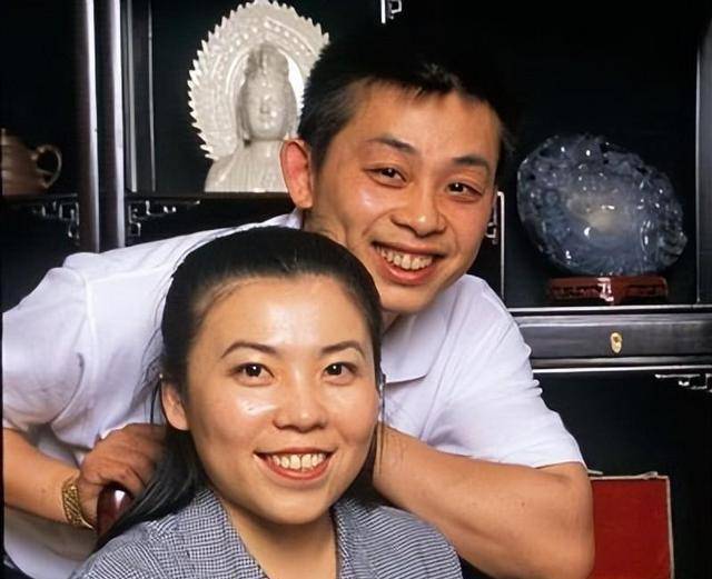 从冠军到亿万富婆的邓亚萍:身居高位的丈夫,出人意料的儿子!