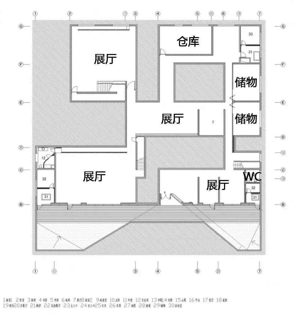 平面佈局圖5 馮大中藝術館總平面示意在佈置總平面的時候,建築師通過