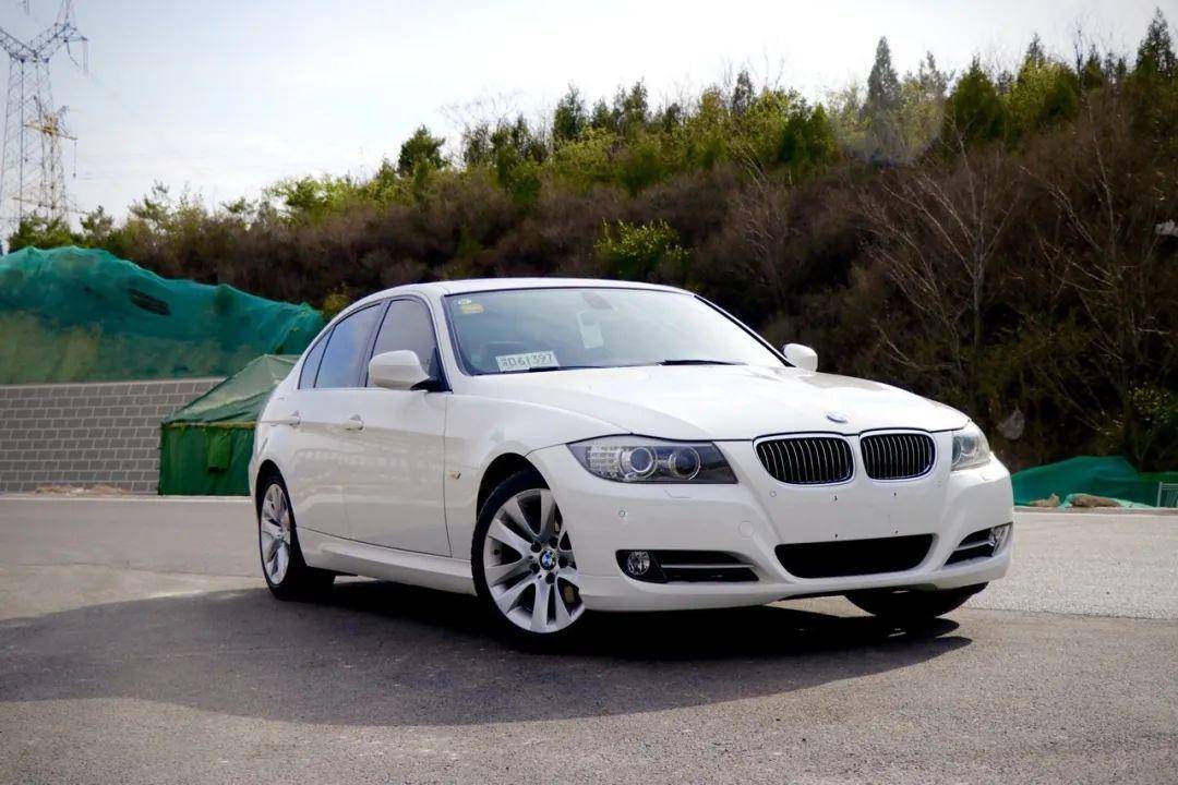 10万块买来宝马车系经典之作——bmw e90 320i!2.0自吸动力够不够?