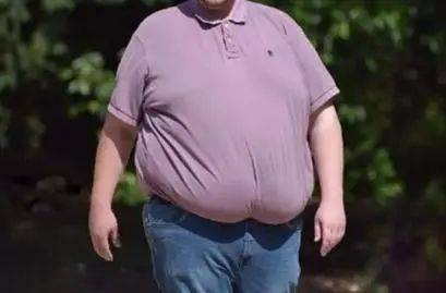 英首相约翰逊染新冠死里逃生这位220斤的胖子终于向脂肪宣战