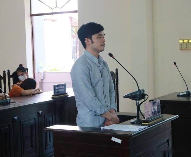 其它的同犯包括杨武强(2001年),阮文福(1996年,德叻人),玄黎辉平(1979