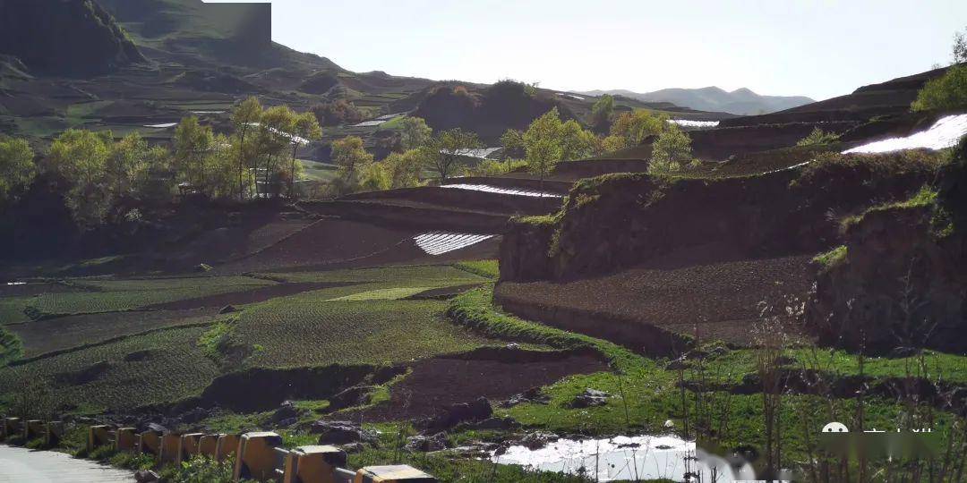 流水潺潺声不断,不见昔日水磨坊.