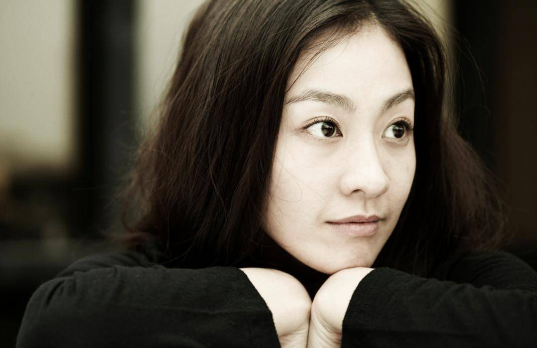 的老片,由早期韩流男神李秉宪,和因《明成皇后》走红亚洲的李美妍主演