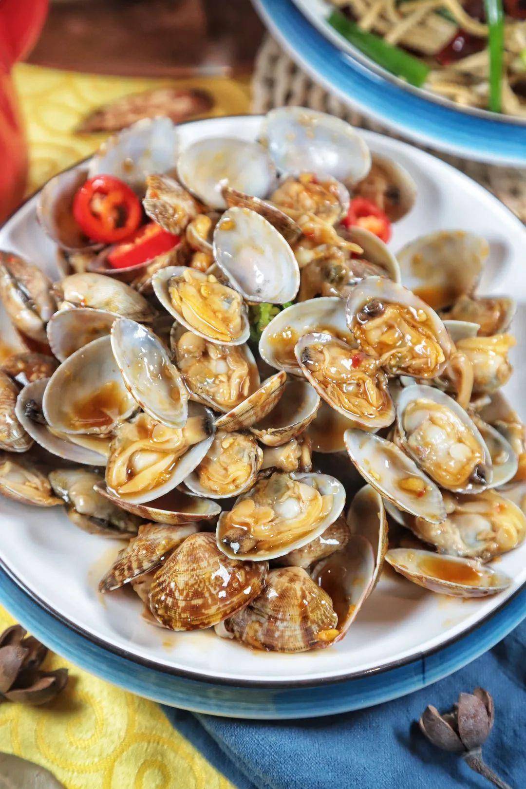 辣卤花甲 超适合下酒的辣卤花甲,味道绝对让你眼前一亮!