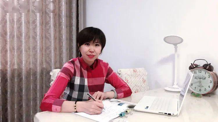 让理想变为现实}——李艳萍【教师寄语】今天的成功是因为昨天的积累