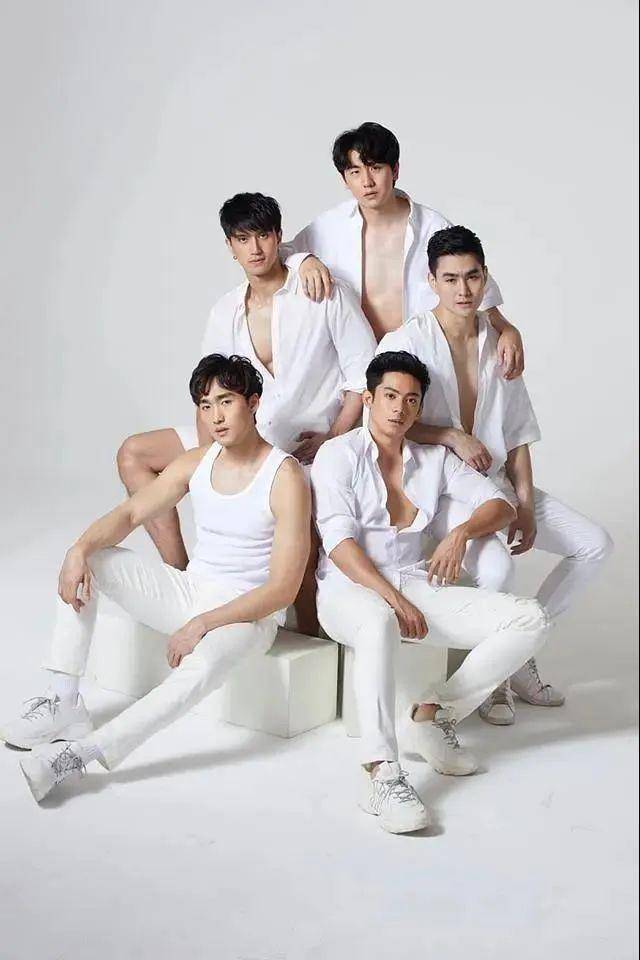 这样的帅哥送外卖你的心情是