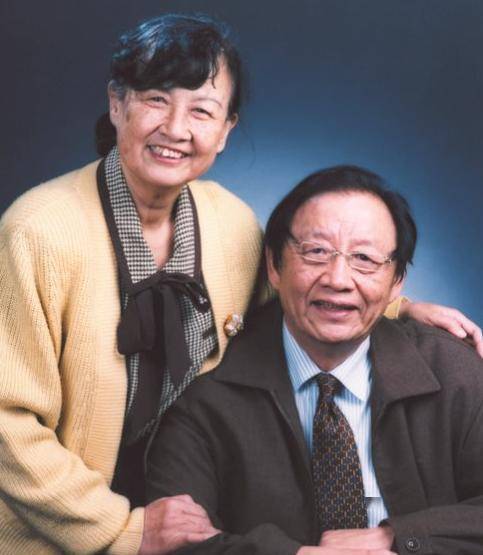 钟南山谈妻秒变笑脸:幸福的婚姻,是成为彼此的"合伙人"_李少芬