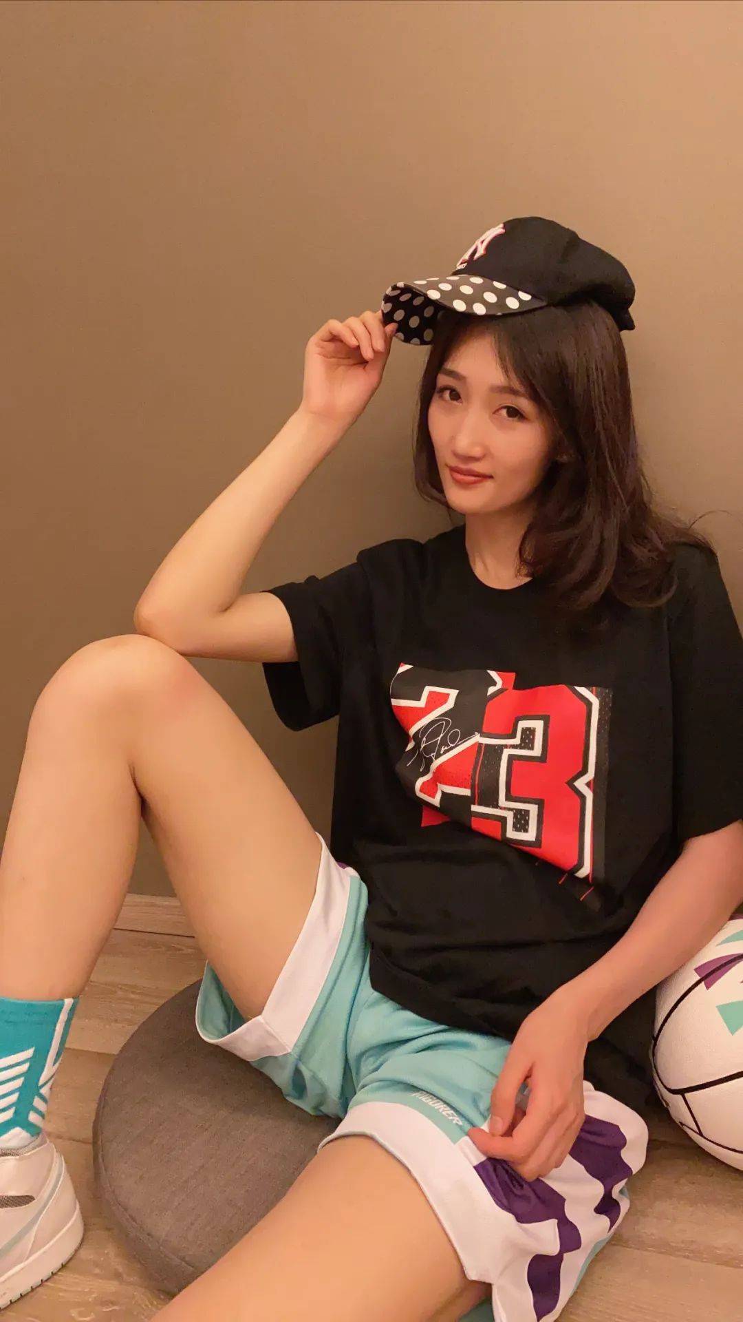 有1米87的同济大学篮球女老师,你还会逃课吗?