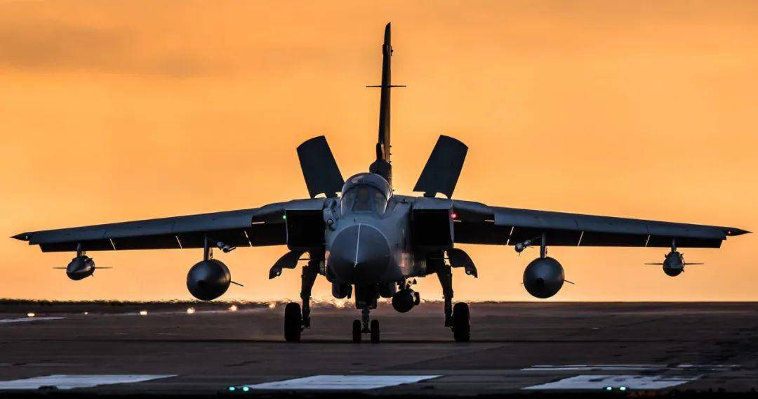 【战机猛图】军力的霸气展现无过于凌空压制