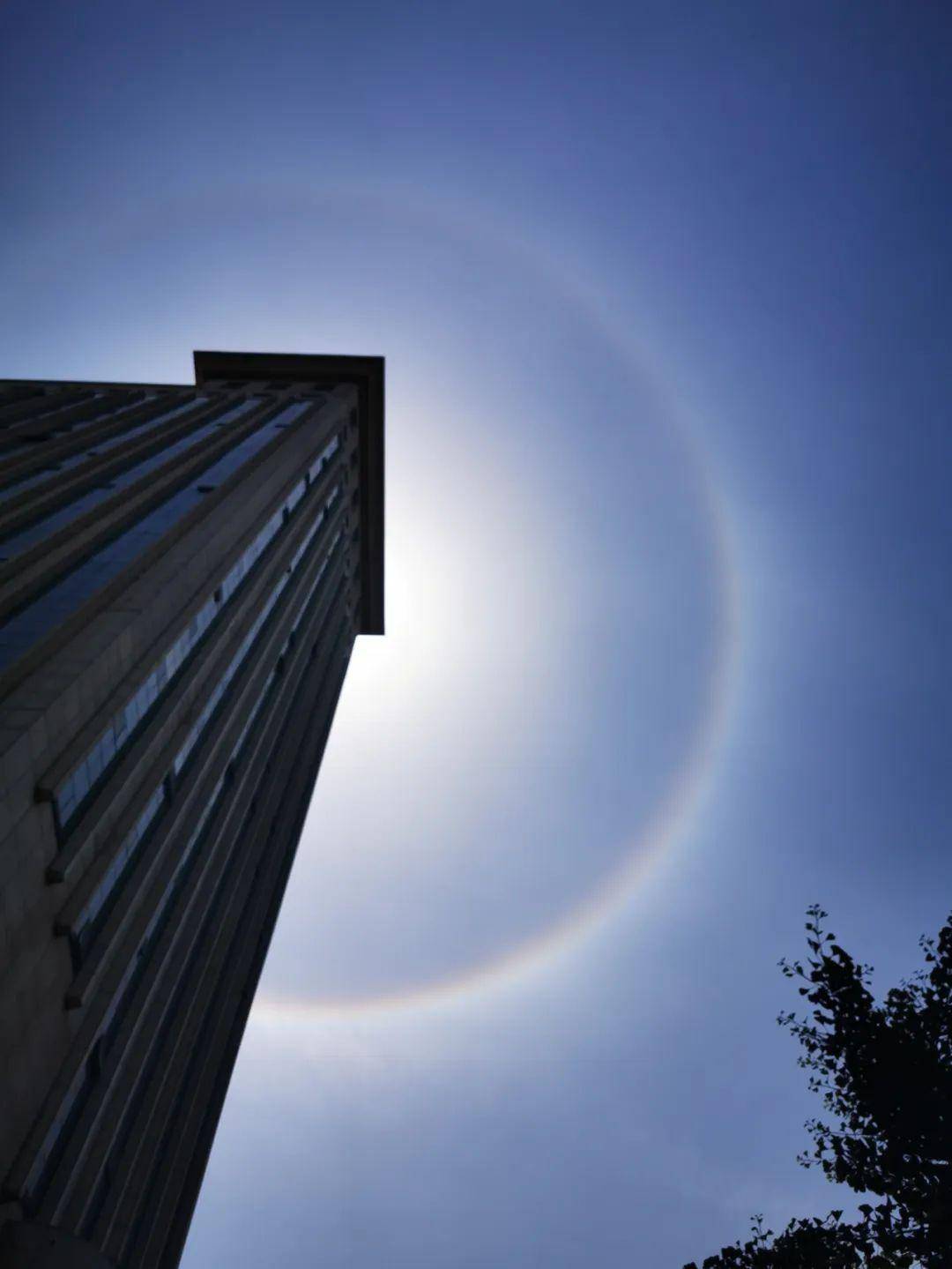 5月19日石家莊天空出現神奇一幕