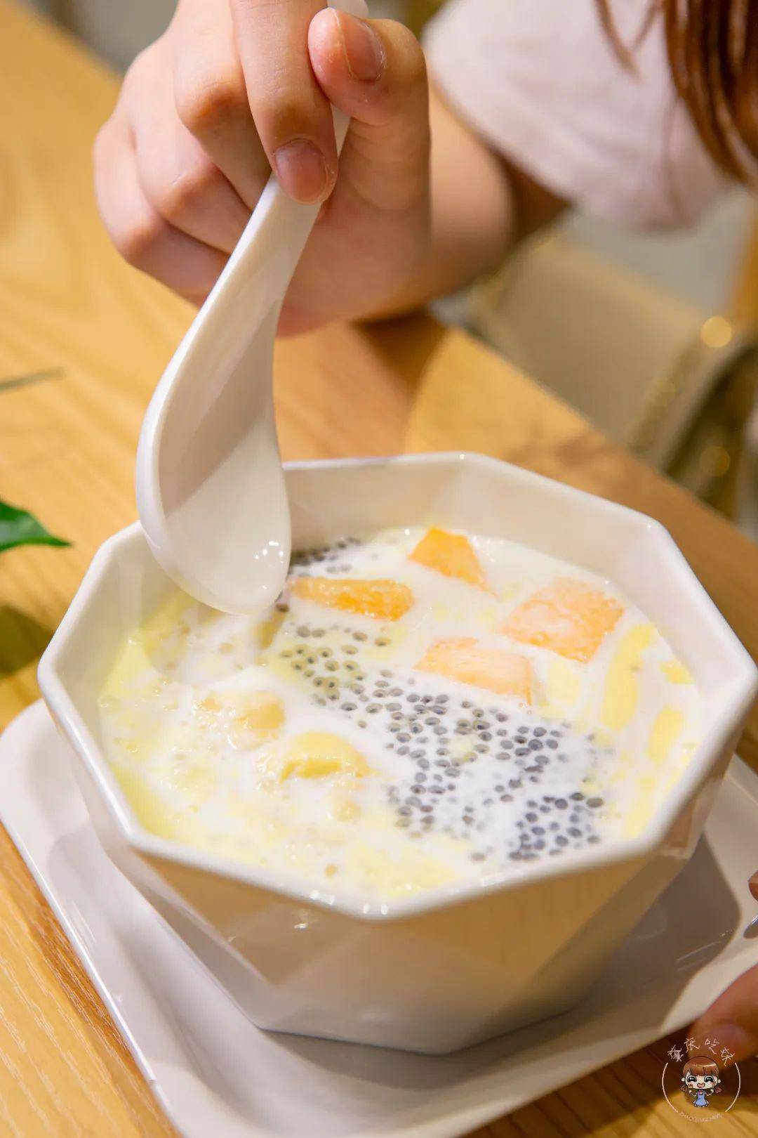 人气爆棚的海派港糖水来肇庆啦!吃到全靠抢!_港式