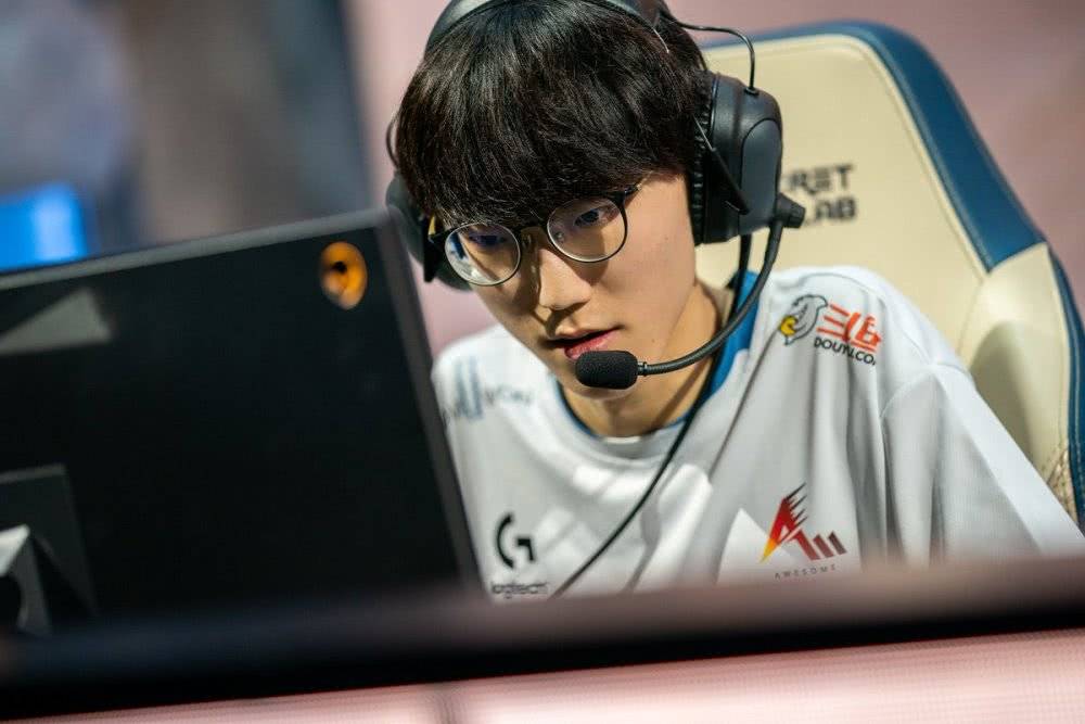 nuguri谈ig:他们不看重英雄组合,就是单纯的靠打架