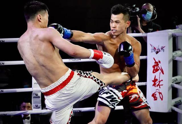 方飞达vs赵崇阳这是赵崇阳和方飞达的二番战,也是一场复仇之战,更是