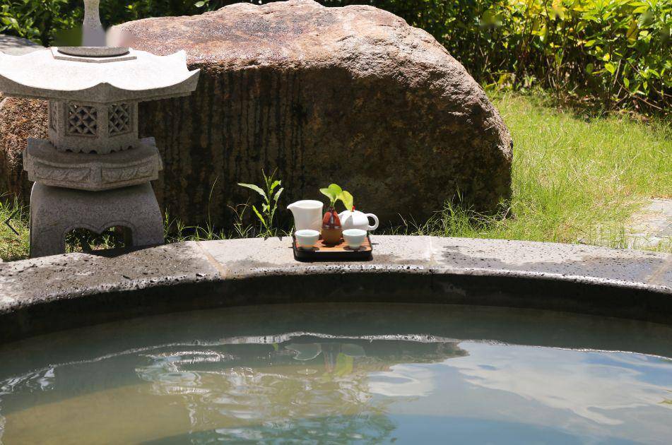 【涨知识】火山岩泡池的益处这么多!哪里可以泡?