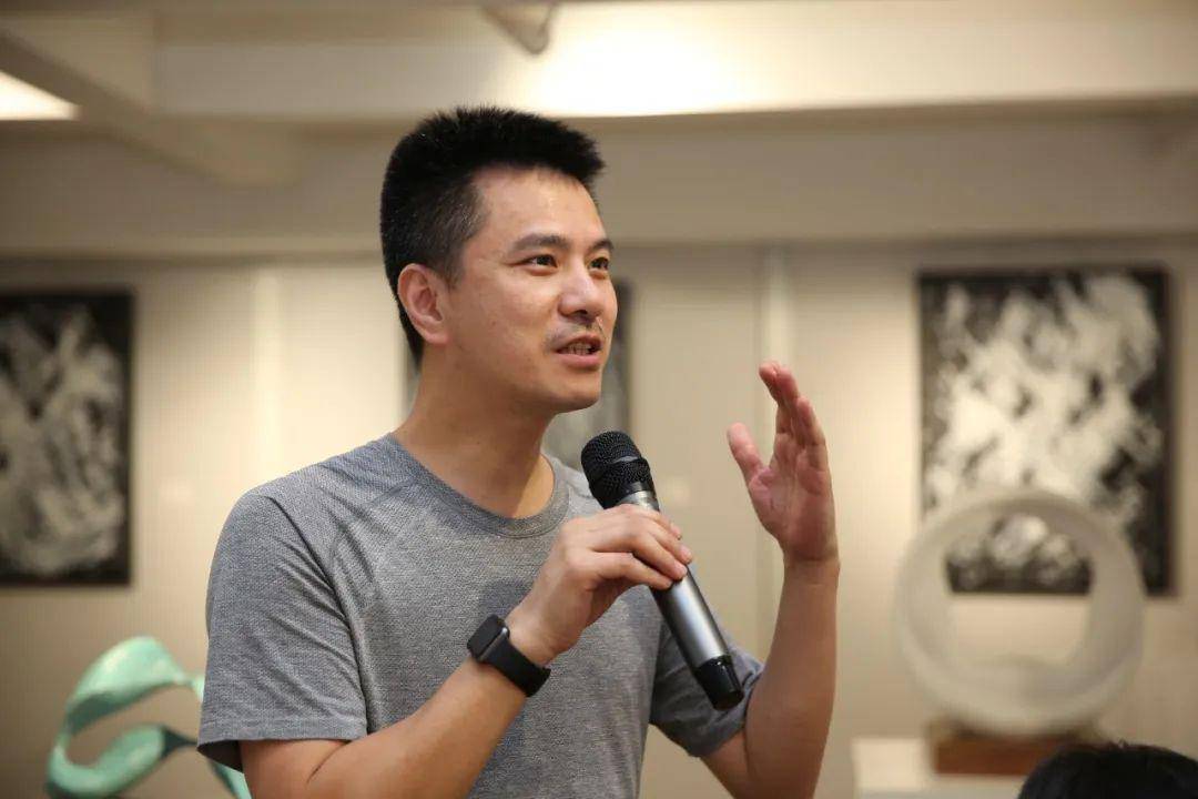 瞐艺术创始人-苏阳先生认为,东方在西方语境里能有一席之地实为不易