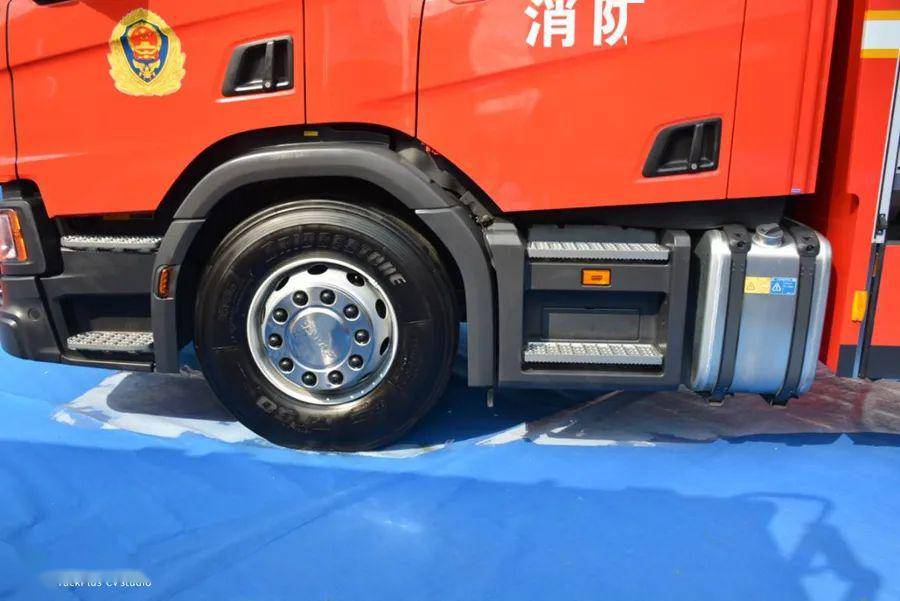 想近距离体验消防车?实拍一辆斯堪尼亚底盘救援车,带您好好看看