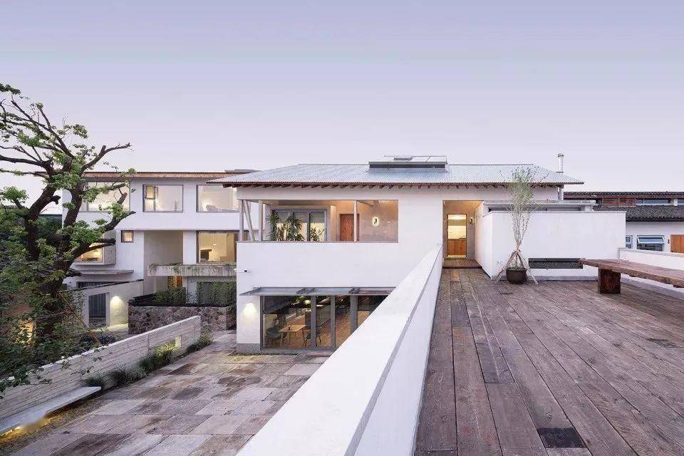 朱枫片区以发展乡村精品民宿项目为切入点,东庄村携手衡山集团以点带