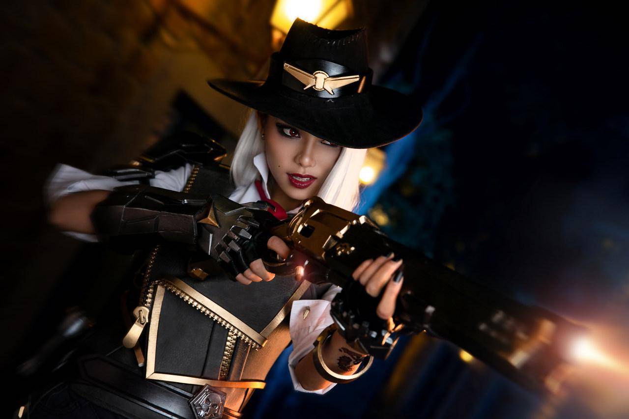 守望先锋 艾什cosplay_瑞尔
