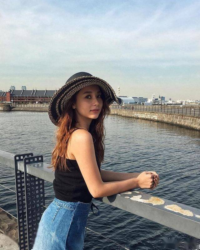 连续入围全球最美脸孔,23岁的她还被称作"日本第一美女"?_niki