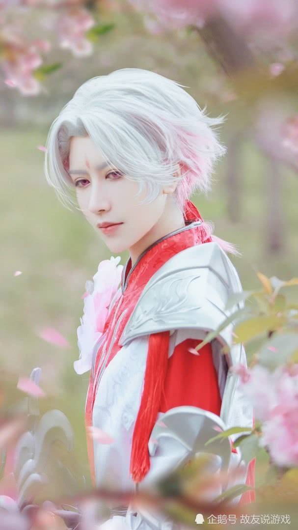 王者荣耀cos美女还原峡谷男神诸葛温柔韩信泪痣帅惨网友姐姐娶我