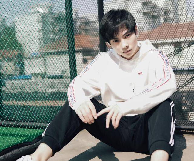 拖米王者荣耀的全能搞笑王一手国服水平的安琪拉让许多玩家都认识了他