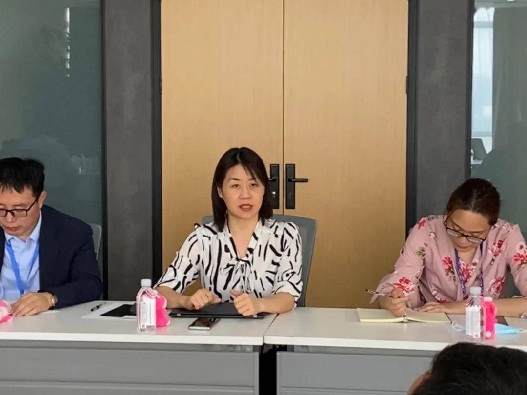 区政协专委办主任盛卫华,江桥镇镇长徐磊,镇党委副书记高杰,副镇长姚