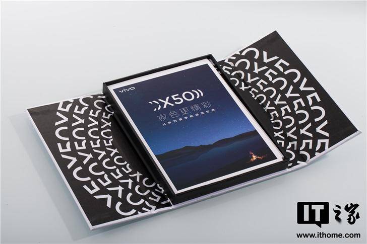 同时大范围使用了ag磨砂工艺,采用了3d柔性曲面屏以及cop封装技术,相