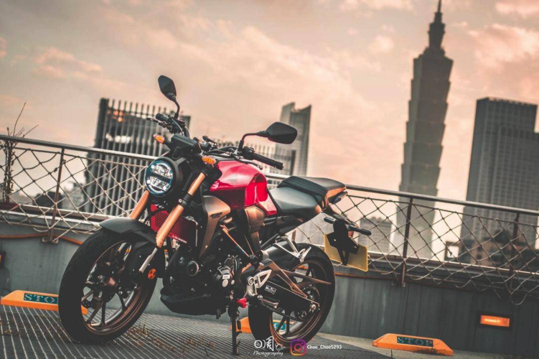 质感不输大排,本田入门级cb300r街车改装案例