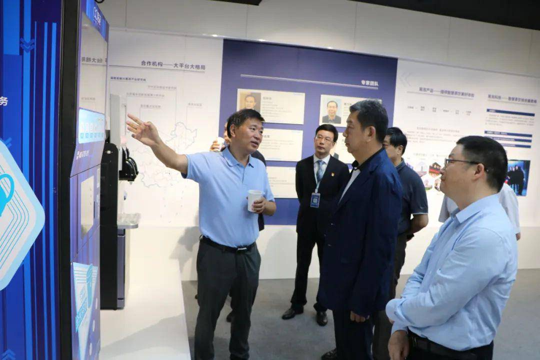 酒泉卫星发射中心夏晓鹏将军一行参观考察黑茶产业研究院