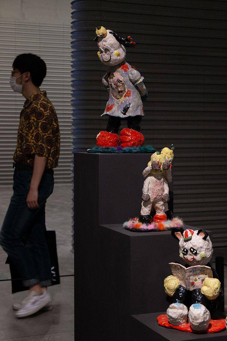 王子耕作品《苦塔》.