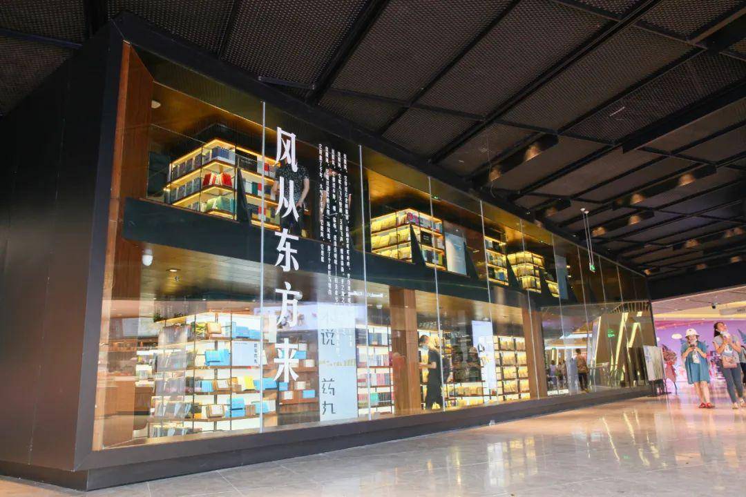 探店这个疫情发生后开业的全国最大书店长什么样