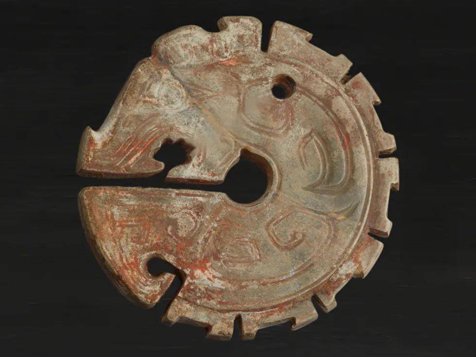 商代 龙形玦 天津博物馆