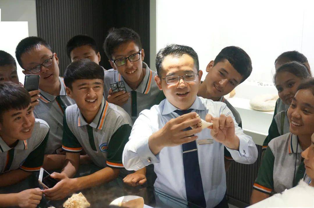 山东省青岛第六十六中学2020年面试前置公开招聘工作人员公告